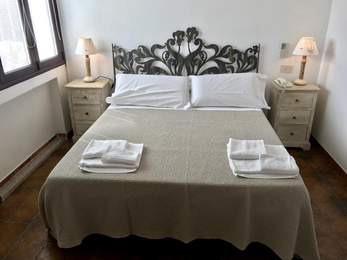 Hotel Su Meriagu Capitana Luaran gambar