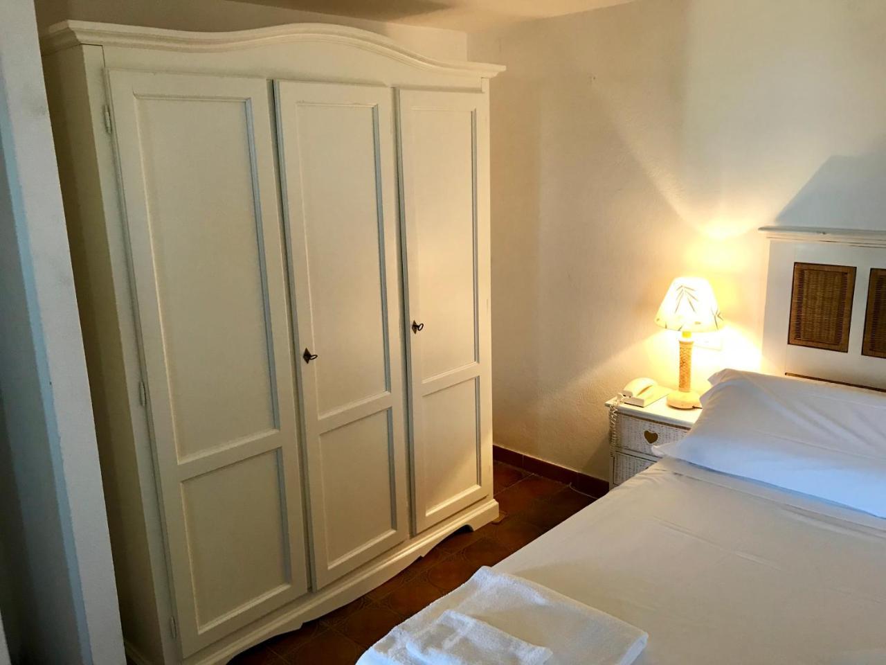 Hotel Su Meriagu Capitana Luaran gambar